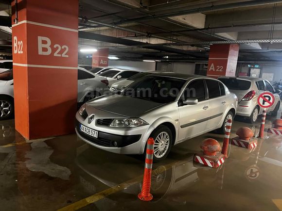 Sahibinden Renault Megane 1.5 dCi Privilege 2008 Model  150.000 km Gri