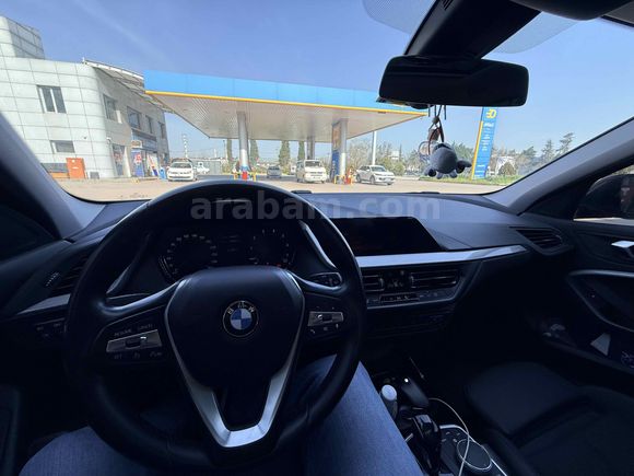 Sahibinden BMW 1 Serisi 118i First Edition Sport Line 2020 Model  112000 km Kırmızı
