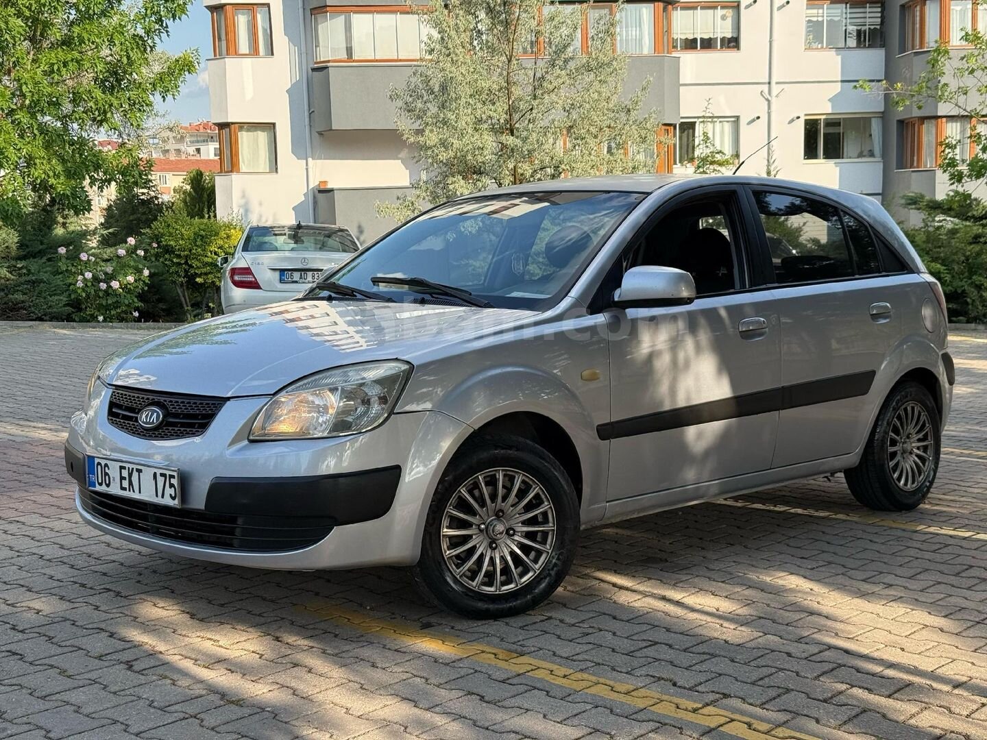 Sahibinden Kia Rio 1.5 CRDi EX Comfort 2007 Model Ankara 330.000 km Gri (Gümüş) 4