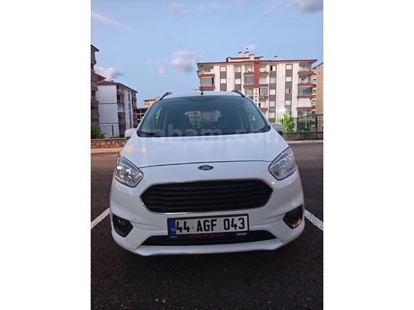 Sahibinden Ford Tourneo Courier 1.5 TDCi Titanium 2021 Model