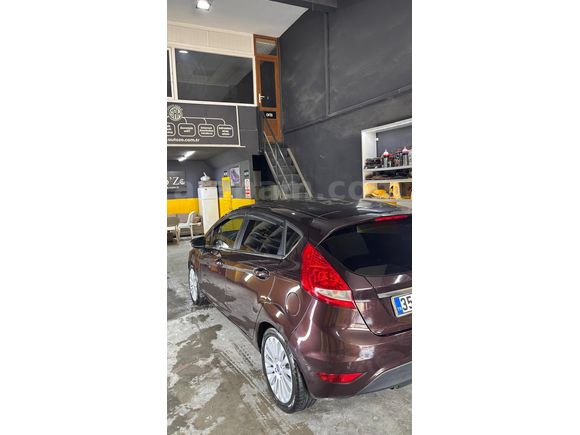 Sahibinden Ford Fiesta 1.4 Titanium 2009 Model