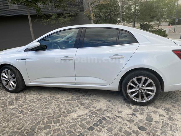 Sahibinden Renault Megane 1.3 TCe Icon 2020 Model 