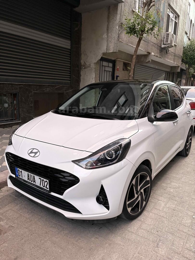 Galeriden Hyundai i10 1.2 MPI Elite 2024 Model İstanbul 23.700 km Beyaz 4