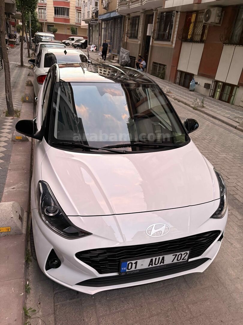 Galeriden Hyundai i10 1.2 MPI Elite 2024 Model İstanbul 23.700 km Beyaz 6