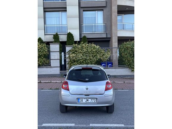 Sahibinden Renault Clio 1.2 Authentique 2009 Model 
