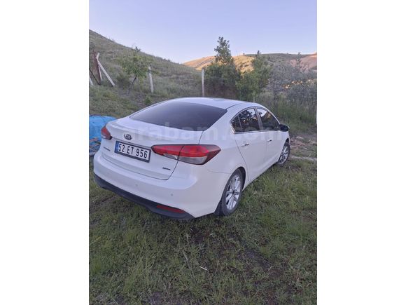 Sahibinden Kia Cerato 1.6 CRDi Concept Plus 2016 Model