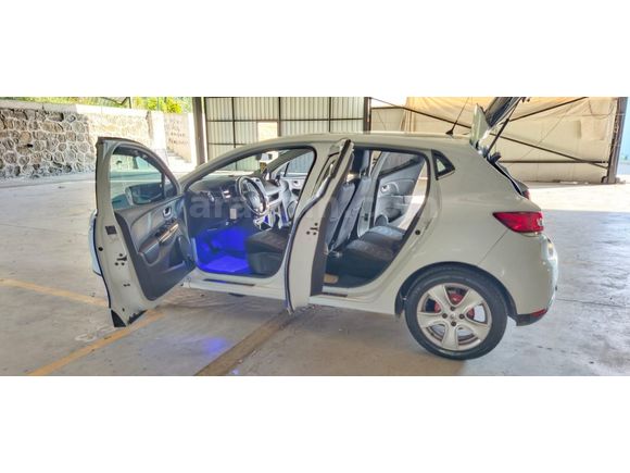 Galeriden Renault Clio 1.5 dCi Icon 2014 Model Yalova