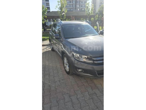 Sahibinden Volkswagen Tiguan 1.4 TSI Sport&Style 2015 Model  140.000 km Gri (titanyum)