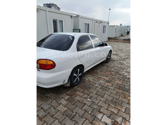 Sahibinden Kia Sephia 1.5 LS 2000 Model  230.000 km Beyaz