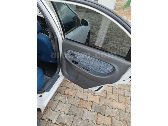 Sahibinden Kia Sephia 1.5 LS 2000 Model  230.000 km Beyaz