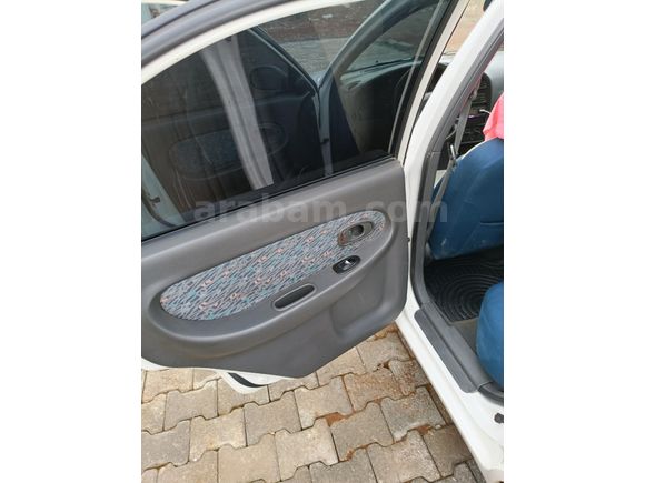 Sahibinden Kia Sephia 1.5 LS 2000 Model  230.000 km Beyaz