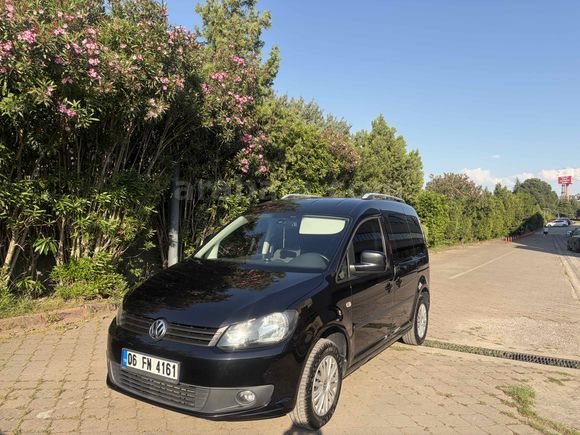 Sahibinden Volkswagen Caddy 1.6 TDI Team 2015 Model  130.000 km Siyah