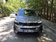 Sahibinden Peugeot Rifter 1.5 BlueHDI Allure 2025 Model