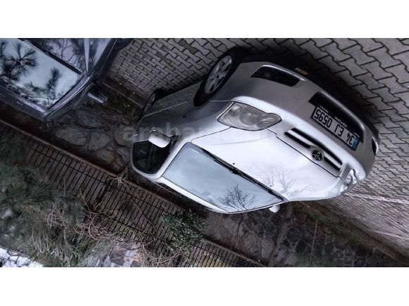 Sahibinden Toyota Corolla 1.6 Sol 2007 ful+ful  orjinal sanruf orjinal hız sabitleme  4 lastik yeni akü yeni  bakımları yeni tam otomatik pazarlık cuz