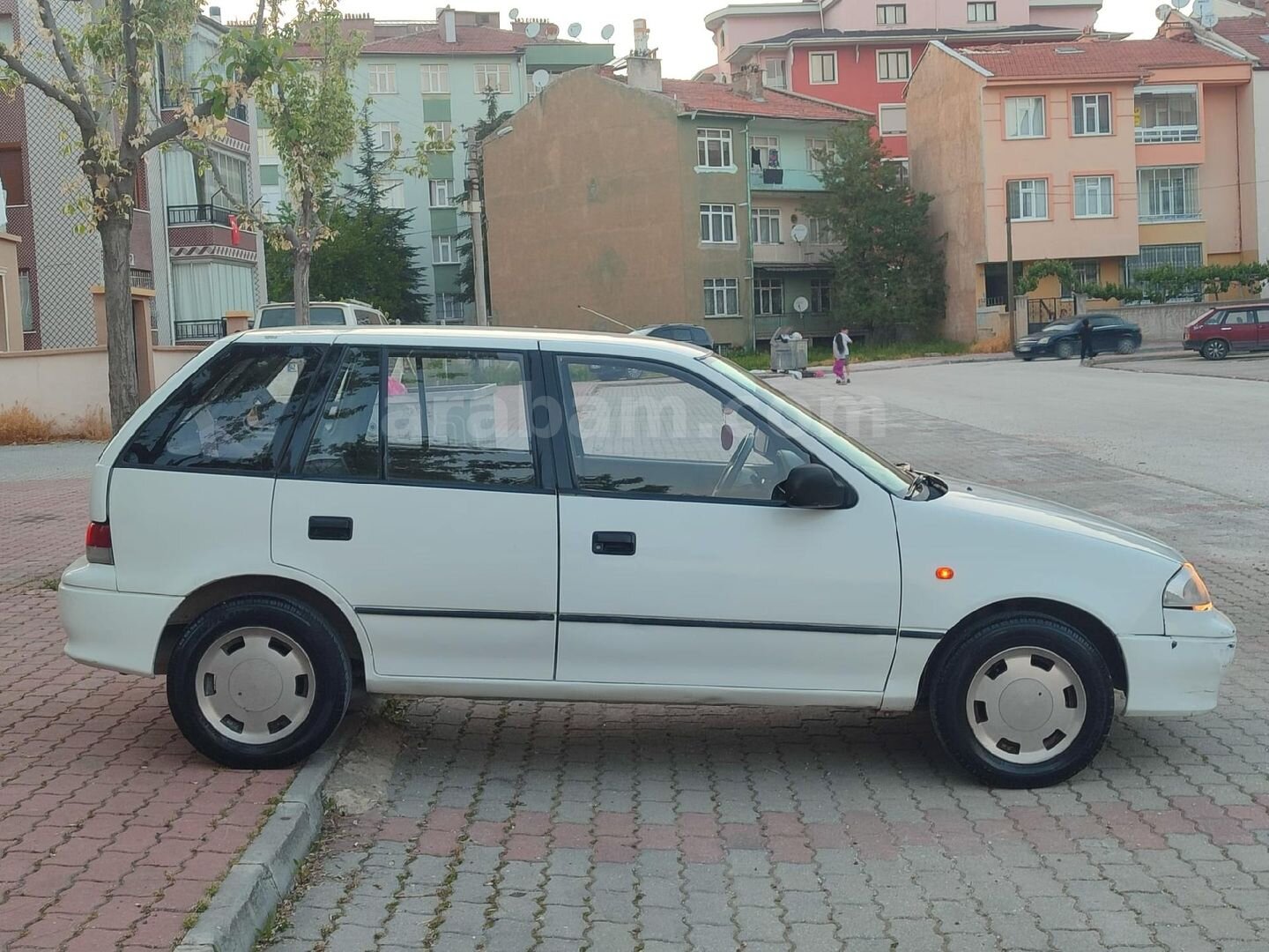 Sahibinden Suzuki Swift 1.3 GLX 2000 Model Konya 155.000 km Beyaz 6