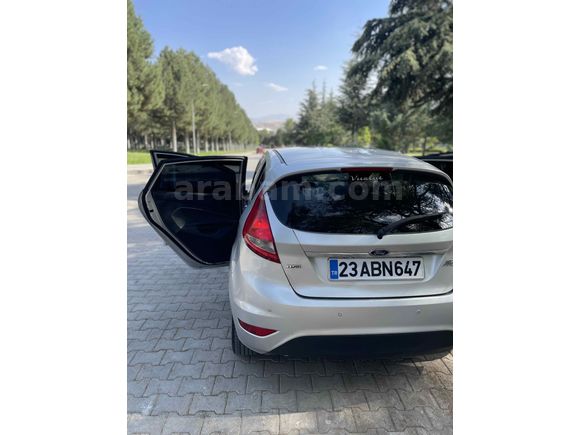 Sahibinden Ford Fiesta 1.4 TDCi Titanium X 2011 Model 