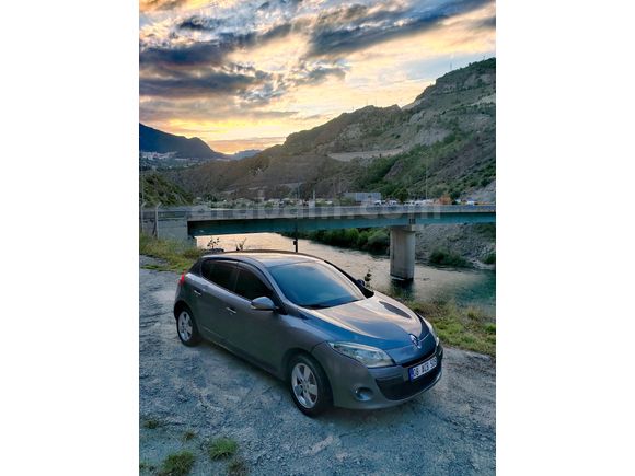 ACİİLLL KATILIM EVİNDEN KURA ÇIKTIĞINDAN SATIYORUM MEGANE 3 OTOMATİK