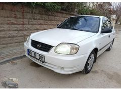 Sahibinden Hyundai Accent 1.3 Admire 2005 Model  445.155 km Beyaz
