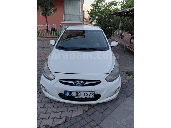 Sahibinden Hyundai Accent Blue 1.6 CRDI Mode Plus 2014 Model  253.000 km Beyaz