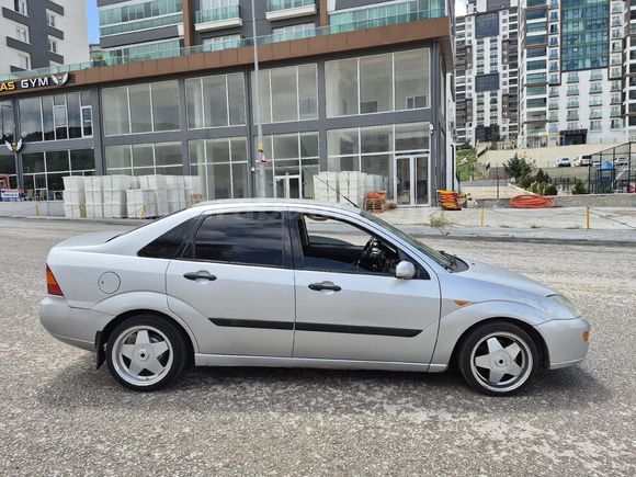 Sahibinden Ford Focus 1.6 Ambiente 2000 Model