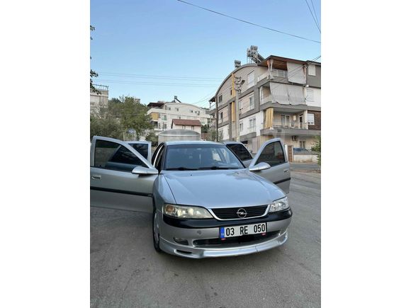 Masrafsız Vectra 2.0 CD 1996 SFR