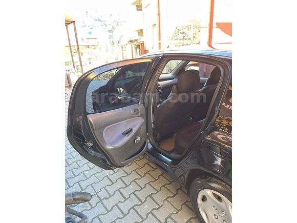 Sahibinden Peugeot 206 1.4 XR 2000 Model 