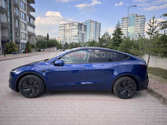 Sahibinden Tesla Model Y Standart Range 2025 Model 