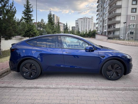 Sahibinden Tesla Model Y Standart Range 2025 Model 