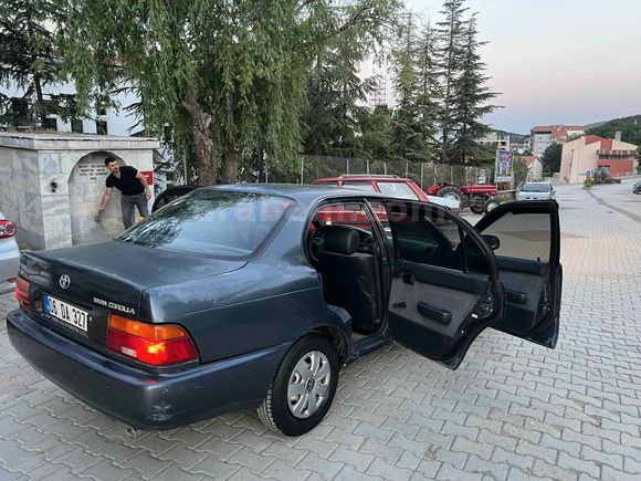 Galeriden Toyota Corolla 1.6 XEi 1993 Model Çorum
