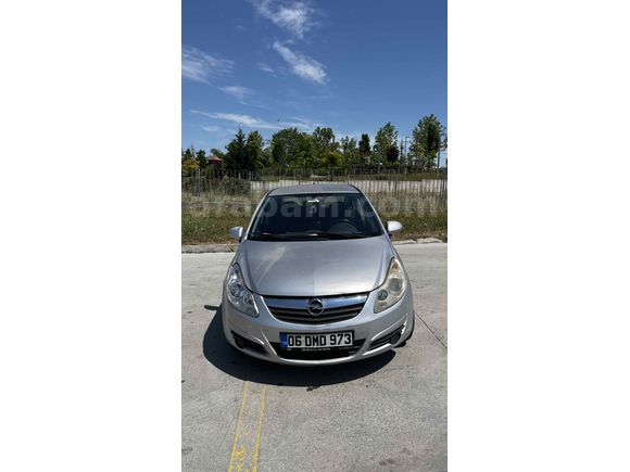 Sahibinden Opel Corsa 1.2 Twinport Essentia 2008 Model  136.000 km Gri (Gümüş)sadece çamurluklar boyalı değişen veya kaza yok