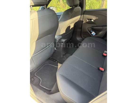 Sahibinden Opel Corsa 1.2 T Elegance 2023 Model 