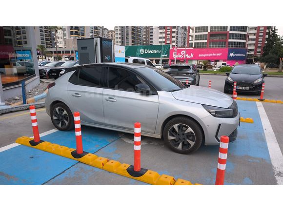 Sahibinden Opel Corsa-e GS 2024 Model  29.000 km Gri boyasız değişensiz