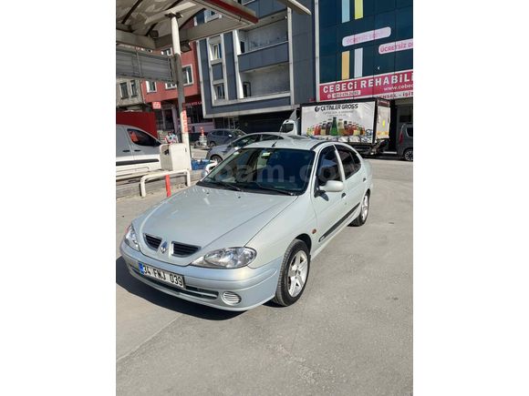 Sahibinden Renault Megane 1.9 DTi RTE 2001 Model  281.500 km Gri