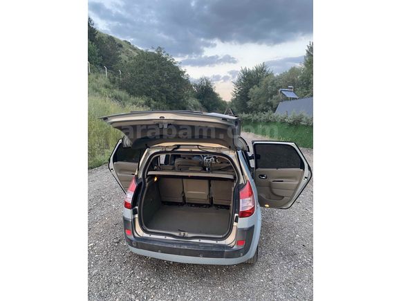 Sahibinden Renault Scenic 1.6 Privilege 2005 Model 