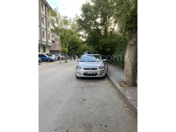 Sahibinden Hyundai Accent Blue 1.6 CRDI Mode 2013 Model 