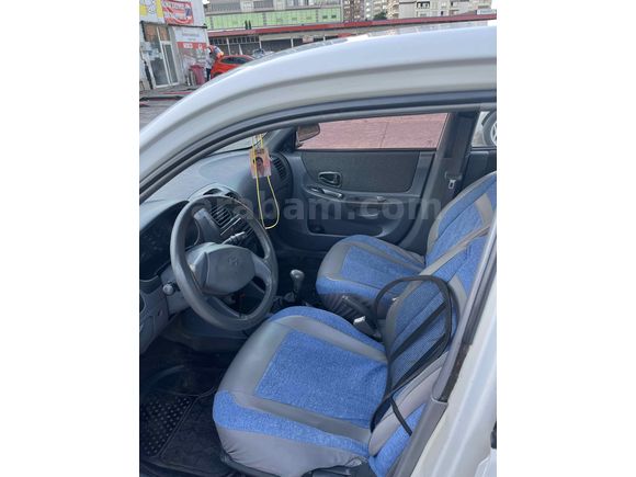Sahibinden Hyundai Accent 1.3 LX 2000 Model 
