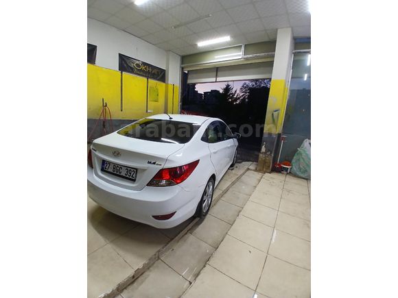 Sahibinden Hyundai Accent Blue 1.4 CVVT Mode Plus 2016 Model