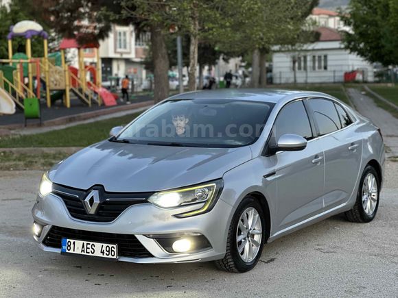 2017 DİZEL OTOMATİK MEGANE 4