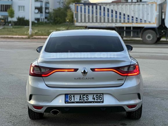 2017 DİZEL OTOMATİK MEGANE 4