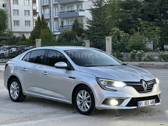2017 DİZEL OTOMATİK MEGANE 4