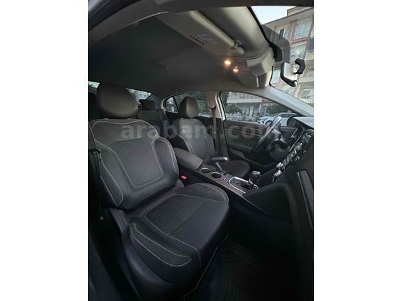 2017 DİZEL OTOMATİK MEGANE 4