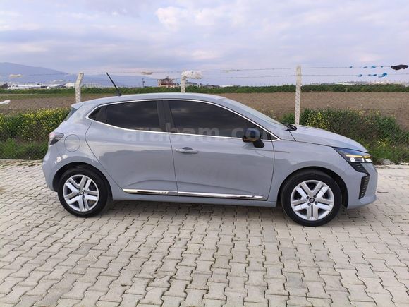 Sahibinden Renault Clio 1.0 TCe Evolution 2025 Model