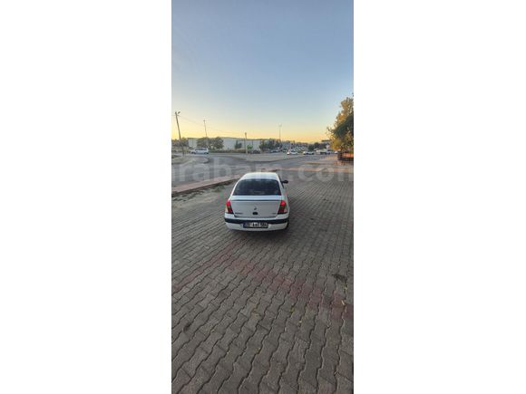 Sahibinden Renault Clio 2 1.4 Alize 2005 Model Klimalı - Hidrolik Direksiyon