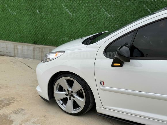Sahibinden Peugeot 207 1.4 HDi Active 2012 Model 