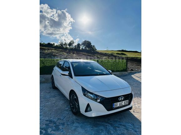 Hatasız Boyasız Tramersiz Sahibinden Hyundai i20 1.4 MPI Style 2021 Model 