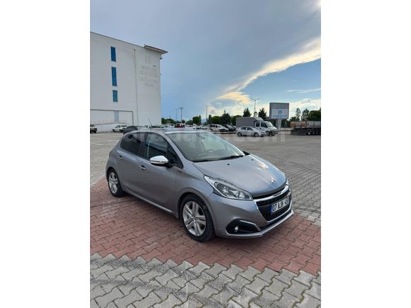 Sahibinden Peugeot 208 1.5 BlueHDi Signature 2020 Model