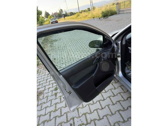 NAZARDAN 3 parça boyalı Ford Focus 1.6 Ambiente 1999 Model Samsun