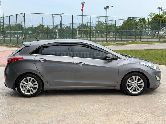 Sahibinden Hyundai i30 1.6 CRDi Style 2013 Model 