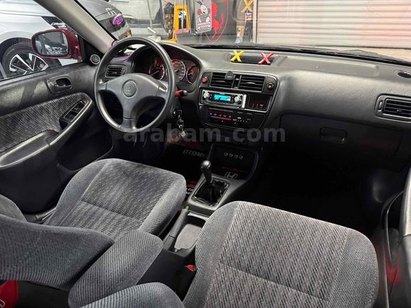 Düşük KM Lİ CİVİC 1.6 İES 149 KM  BİNDE