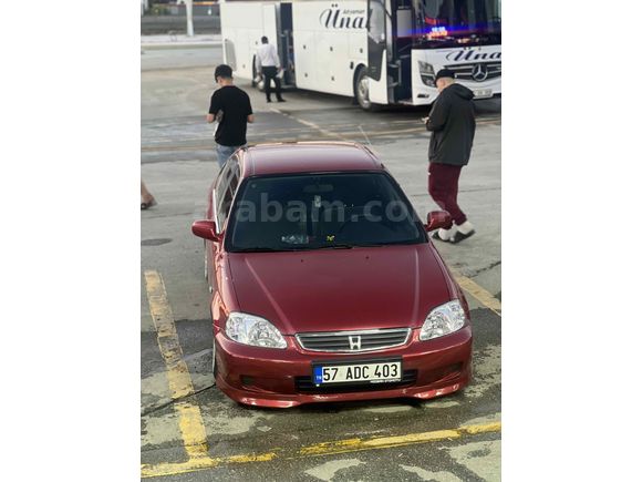 Düşük KM Lİ CİVİC 1.6 İES 149 KM  BİNDE